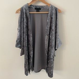 Steve Madden crushed velvet open sleeve kimono